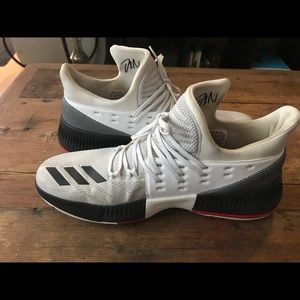 D lilard 3 basket ball shoes